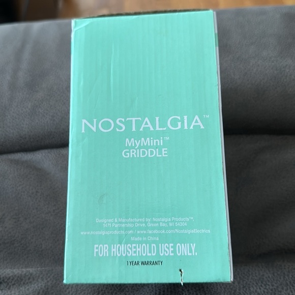 Nostalgia MyMini Mini GRIDDLE 5" Non-Stick Cooking Surface - Picture 2 of 5